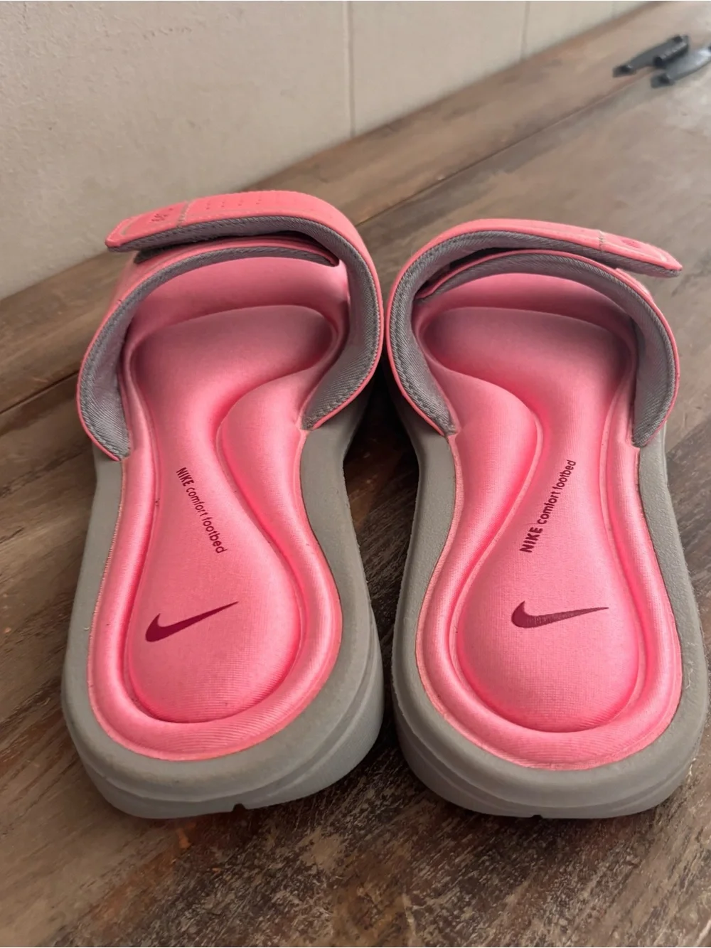 Nike Comfort Footbed Slides Pink Size 9 EUC